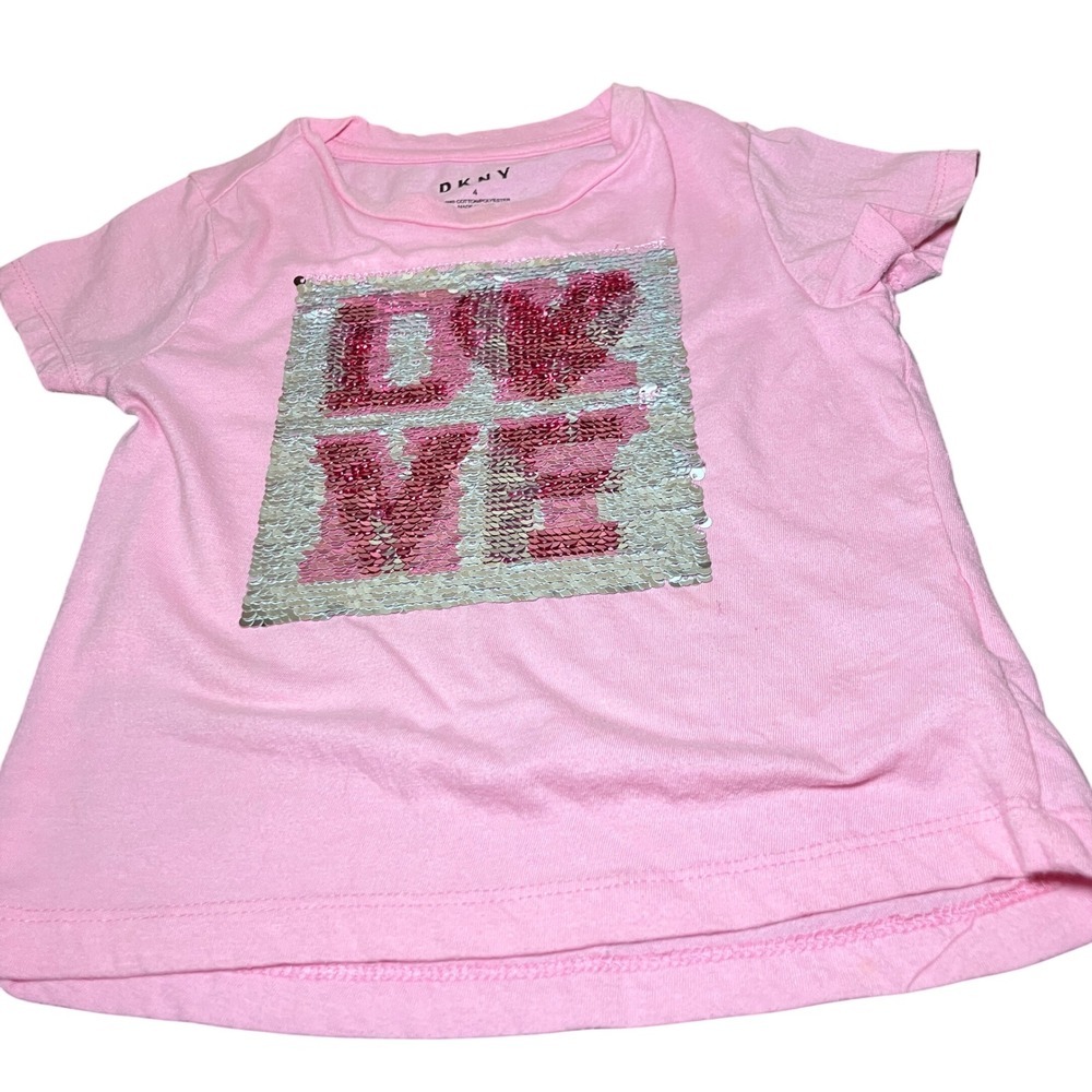 DKNY T-Shirt Kids Size 4 Pink Flip Sequin LOVE Heart Graphic Tee